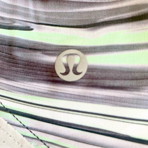 Lululemon Hotty Hot HR Short 4" Special Edition  Size 4 - Picture 5 of 8